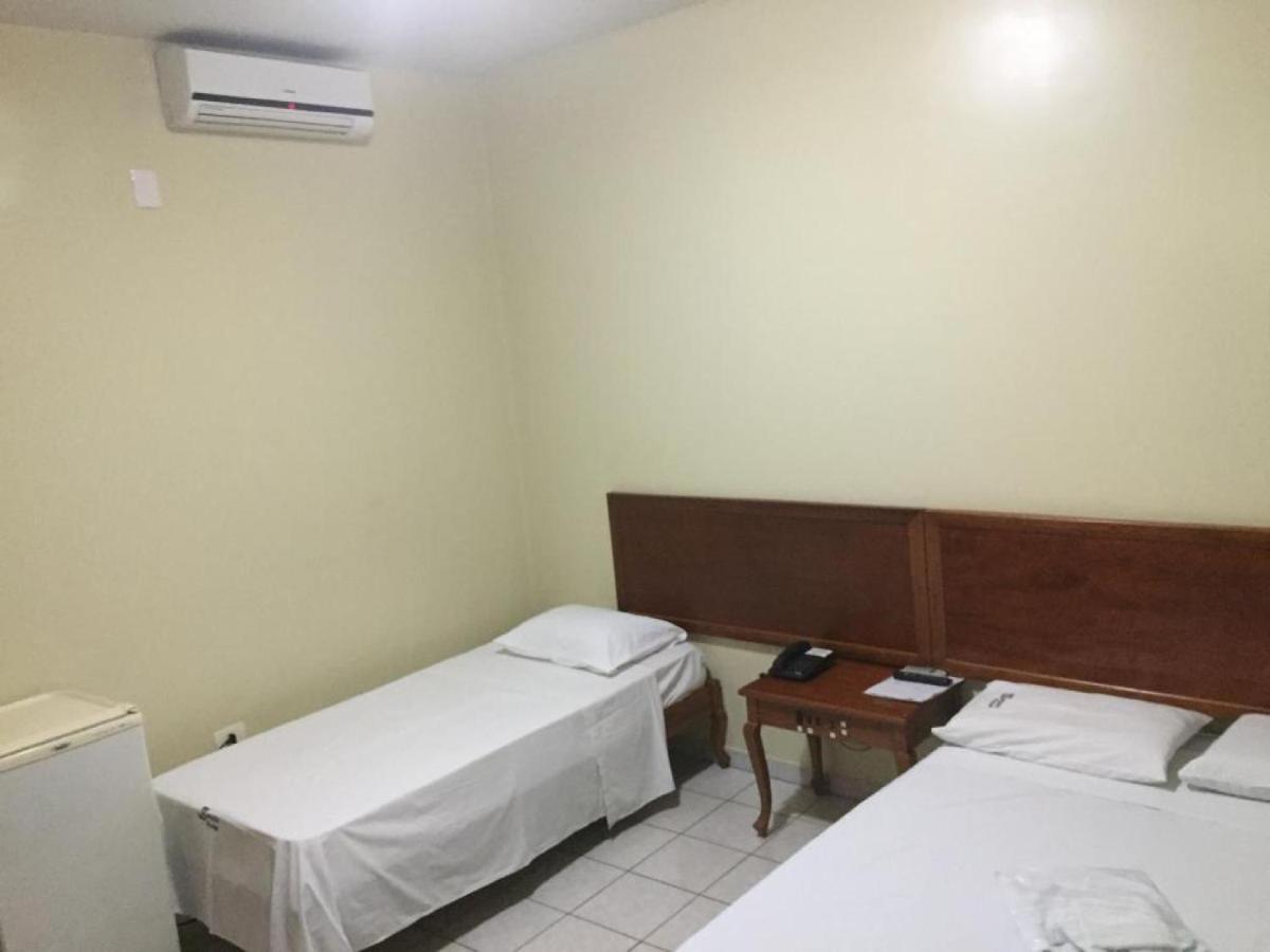 Oyo Hotel Sampaio Itumbiara Buitenkant foto